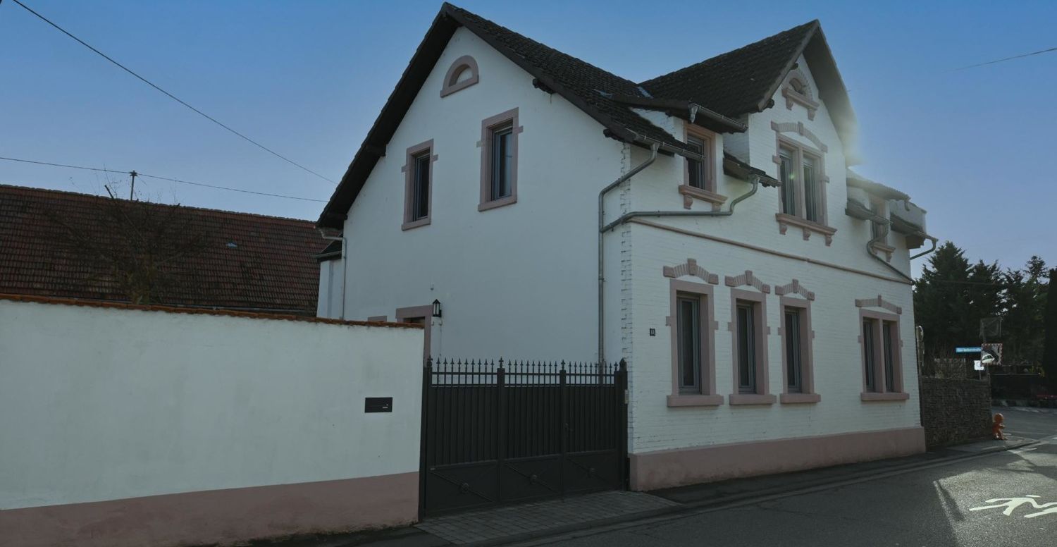 Charmantes Einfamilienhaus mit Terrasse,   Garten und gut erhaltener Scheune!