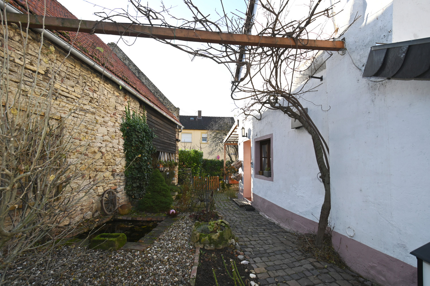 Charmantes Einfamilienhaus mit Terrasse,   Garten und gut erhaltener Scheune!