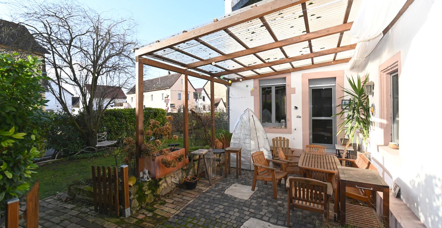 Charmantes Einfamilienhaus mit Terrasse,   Garten und gut erhaltener Scheune!