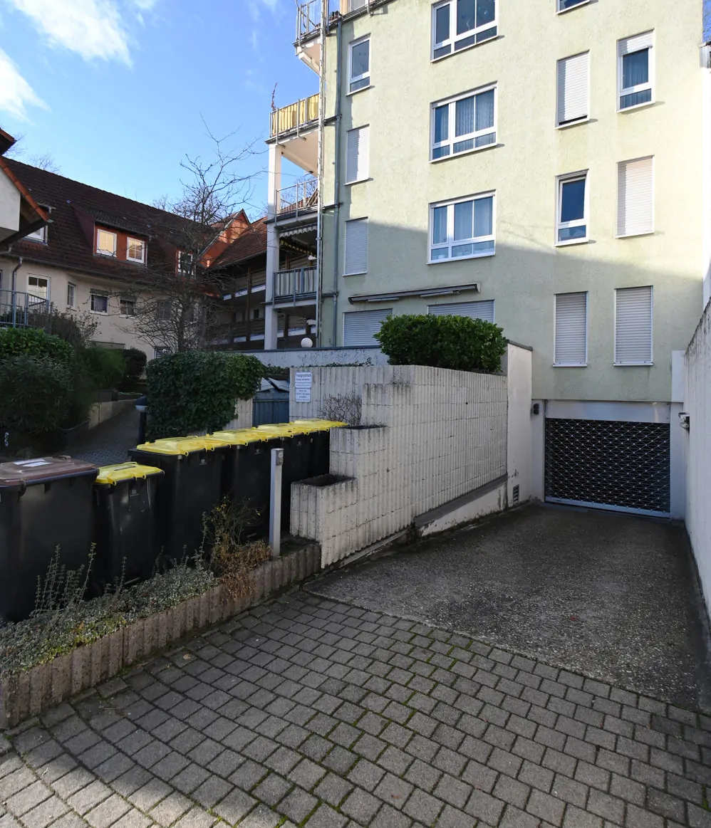 Suchen Sie eine ruhige und trotzdem zentral gelegene ETW mit Tiefgaragenstellplatz in Worms?