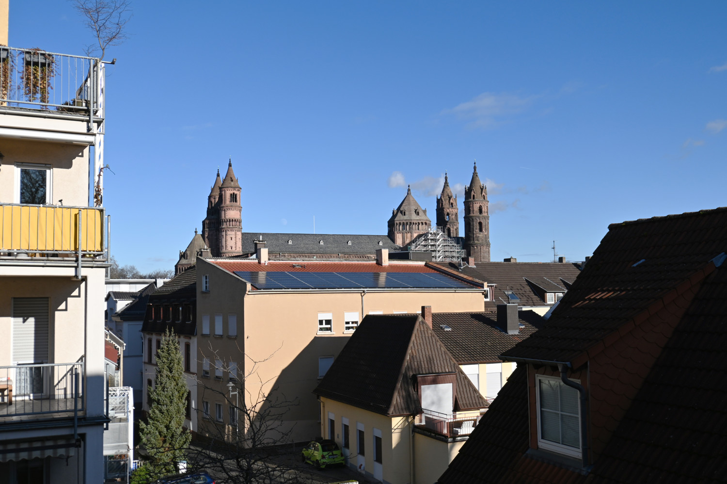 Kaufen statt Mieten! Ruhig und zentral gelegene ETW mit Tiefgaragenstellplatz in Worms!