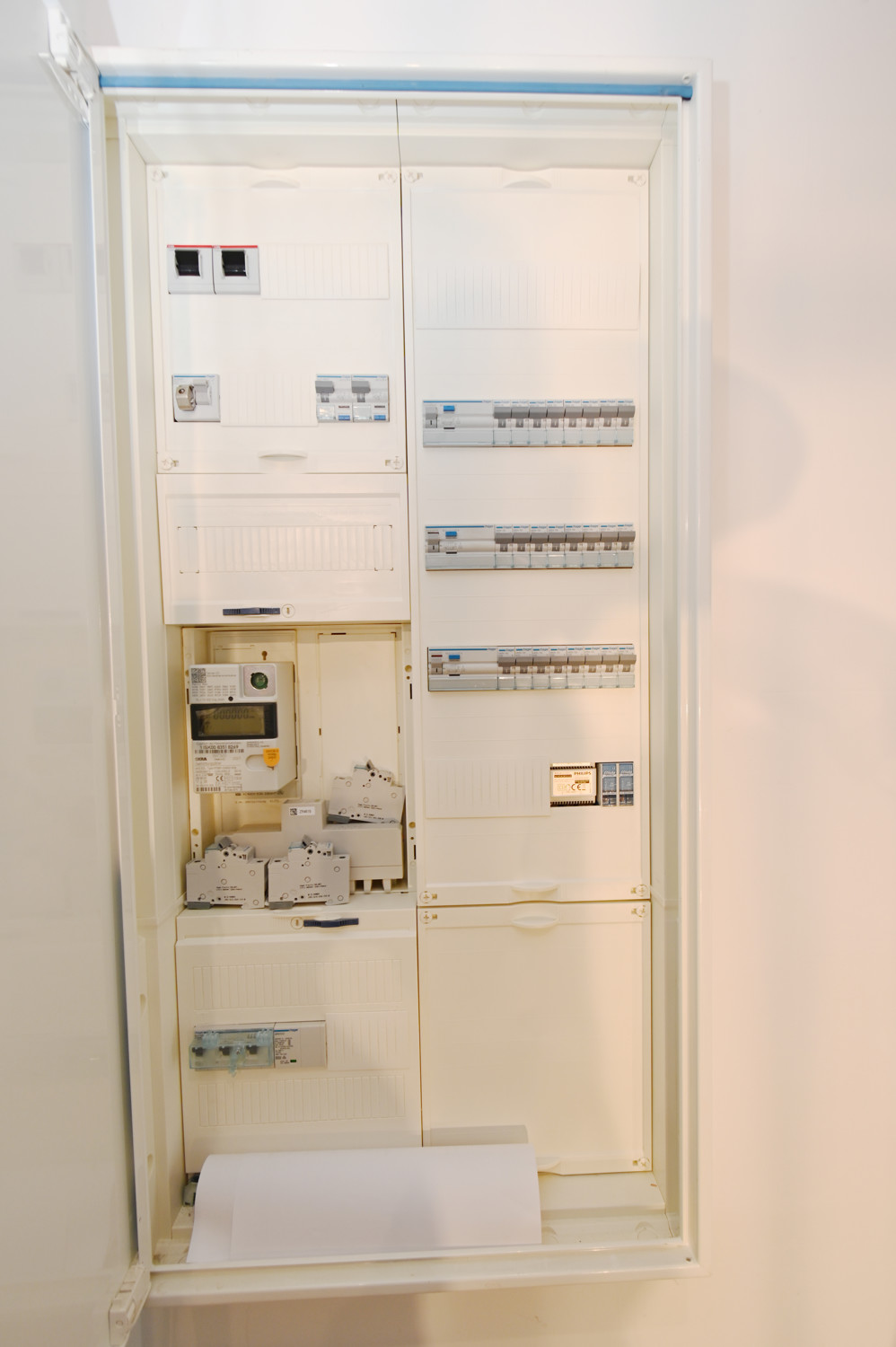 Haus 2, Elektrik
