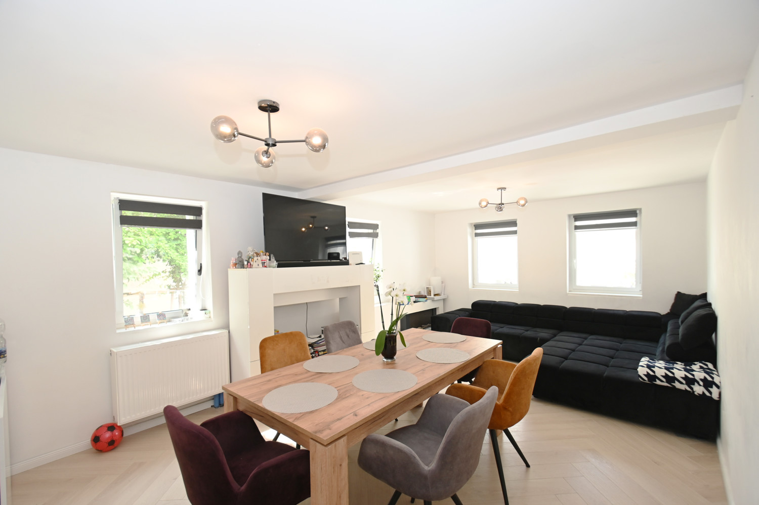 Haus 2 Wohn- und Eßzimmer