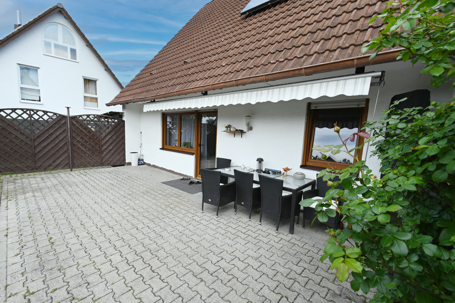 Wohnen mit Flair!
Freistehendes EFH mit großem Garten und in ruhiger Lage von Worms.