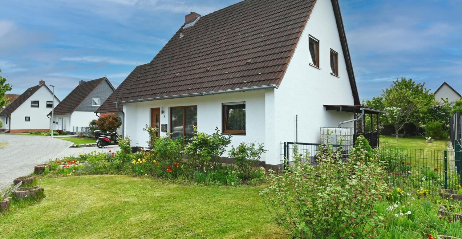 Preissenkung!!
Wohnen mit Flair!
Freistehendes EFH mit großem Garten und in ruhiger Lage von Worms.