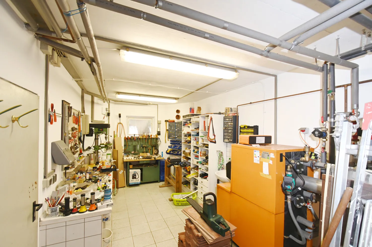 UG, Heizungsraum und Werkstatt