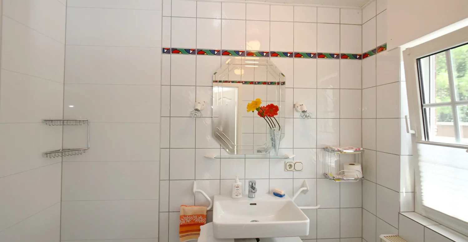 EG, Duschbad, Gäste WC