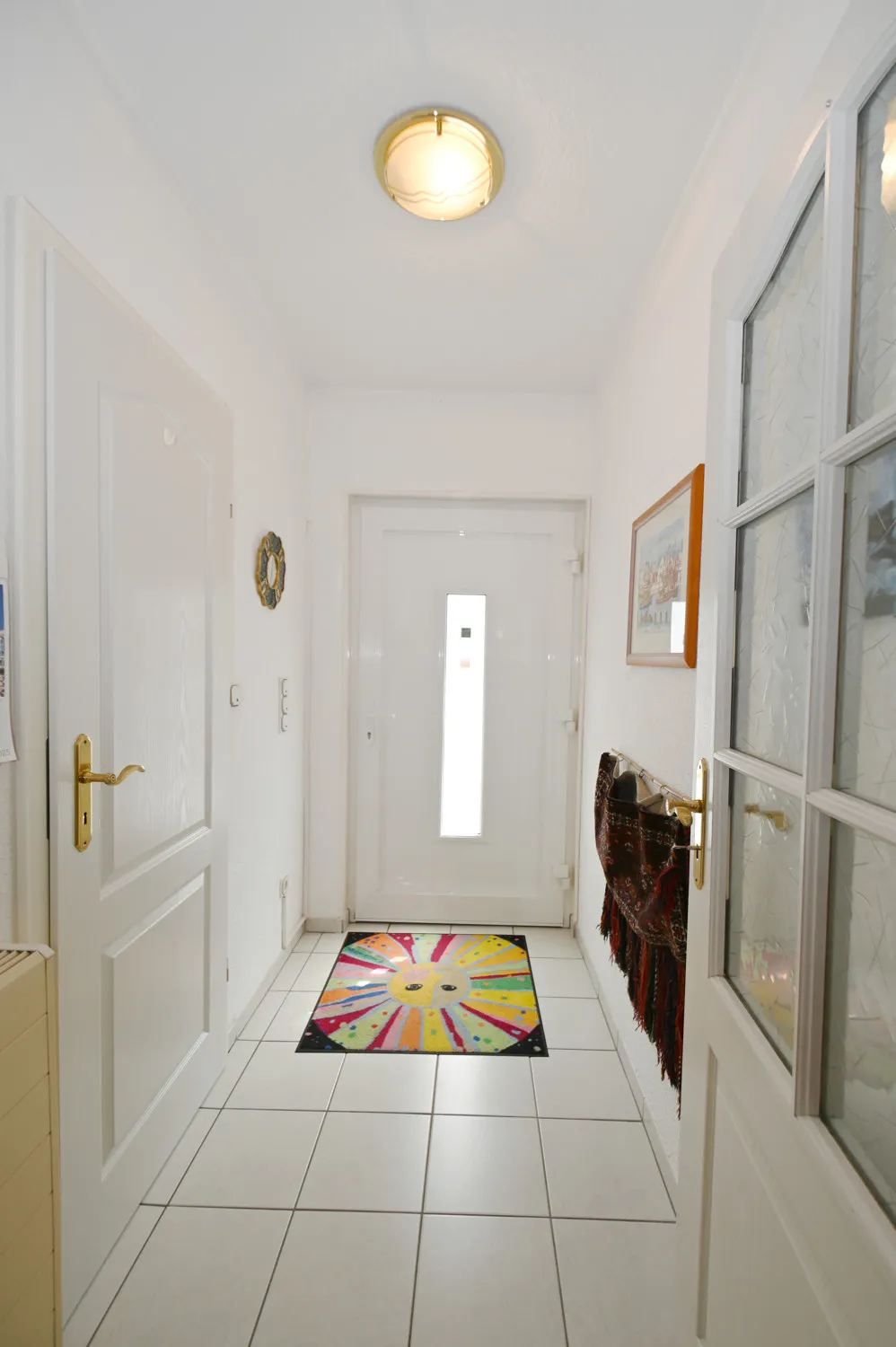 EG, Entrée