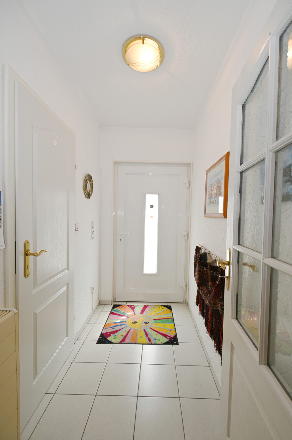 EG, Entrée