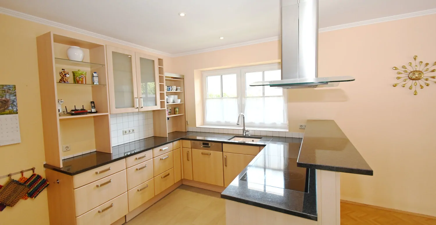 EG Offene Einbauküche