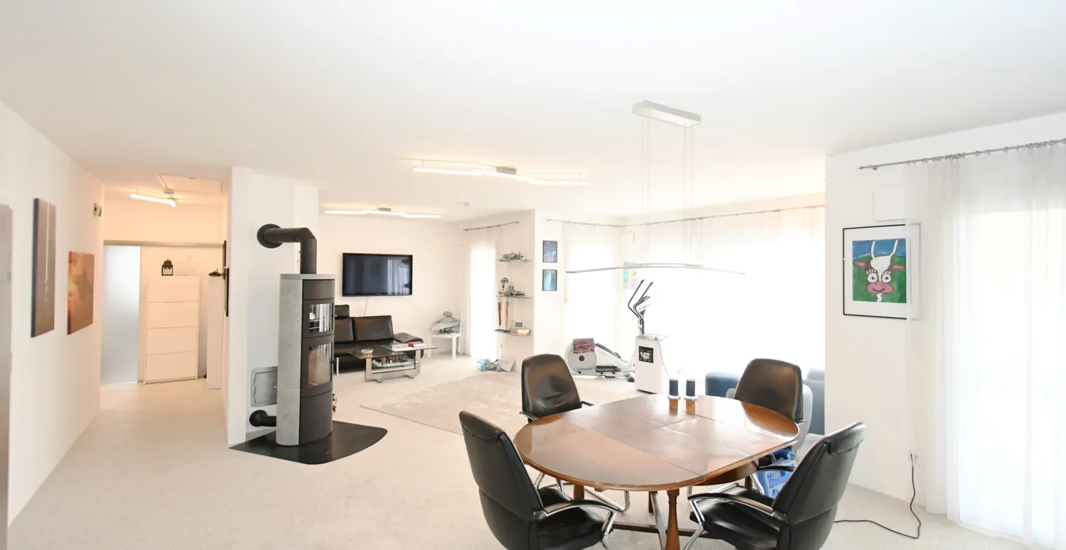 Wohn- und Esszimmer inkl. Küche