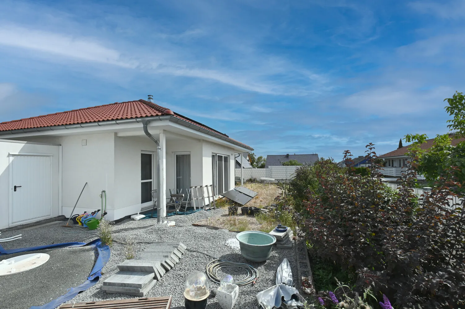 Barrier-free bungalow with luxurious amenities and low energy consumption!