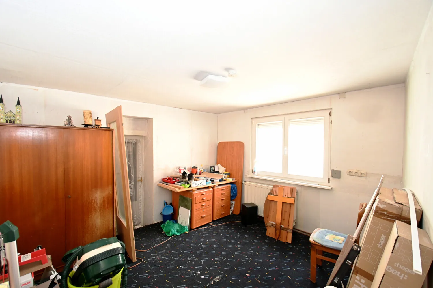 Idéalement situé à Dolgesheim ! Parfait pour les artisans et les constructeurs...