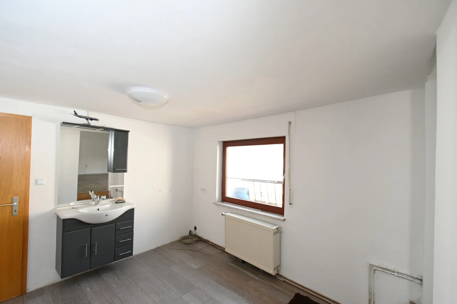 Idéalement situé à Dolgesheim ! Parfait pour les artisans et les constructeurs...