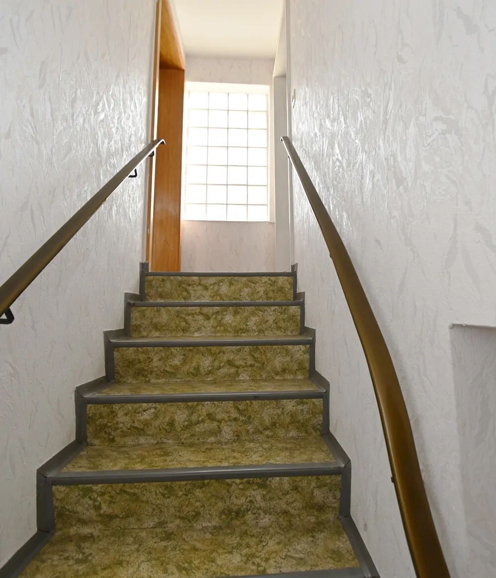 In zentrale Lage von Dolgesheim! Für Handwerker und Bauherren....