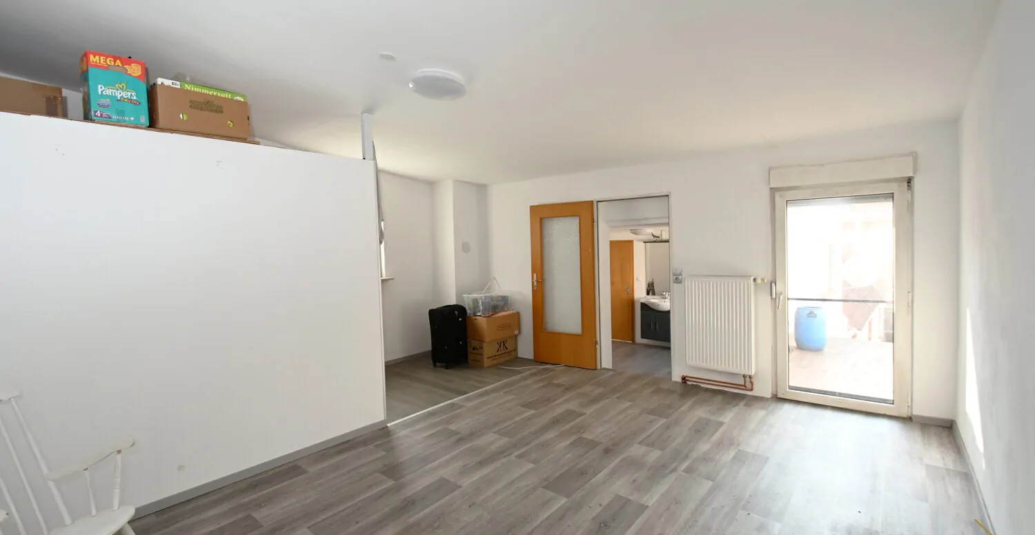 In zentrale Lage von Dolgesheim! Für Handwerker und Bauherren....