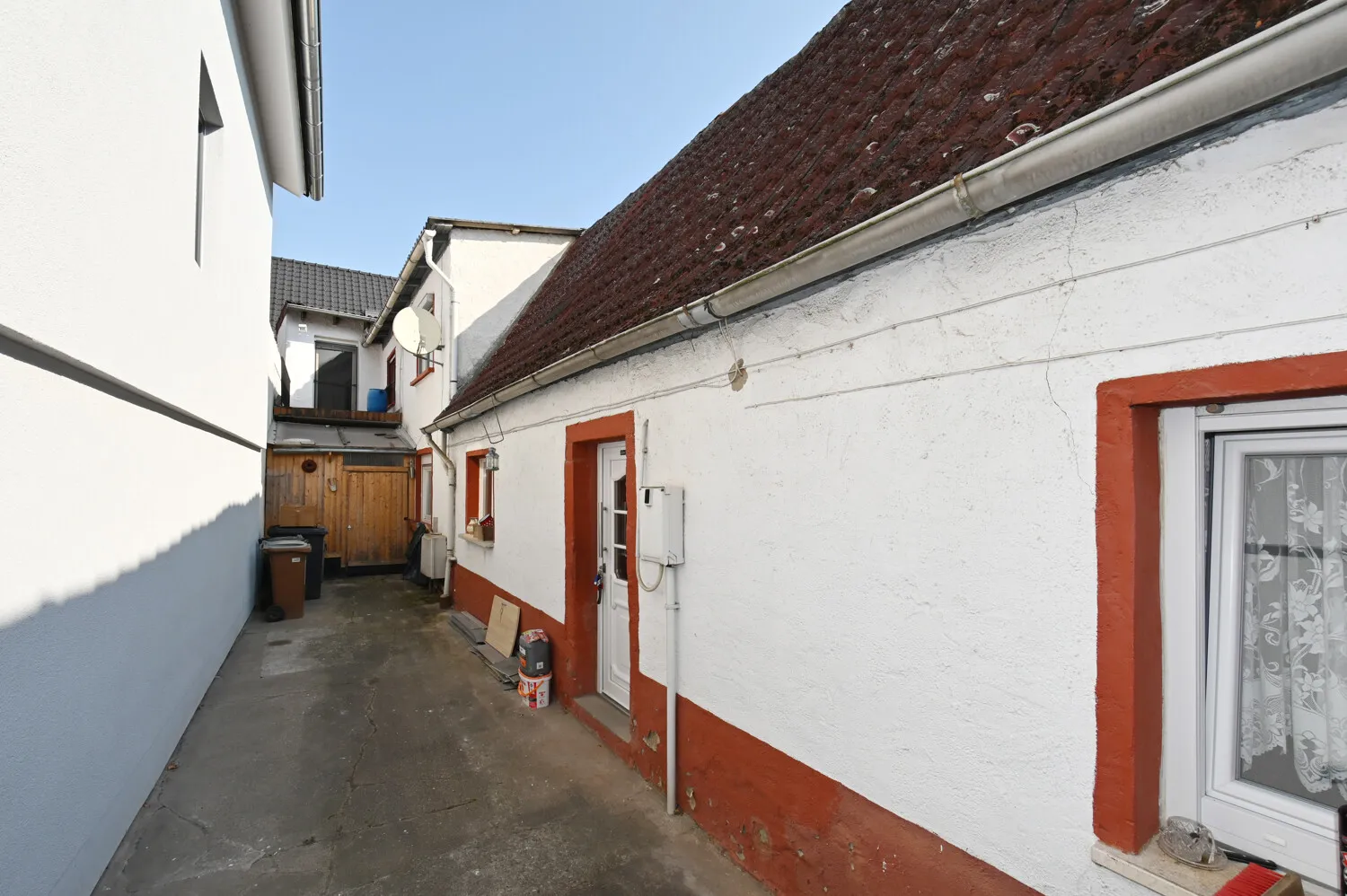 Idéalement situé à Dolgesheim ! Parfait pour les artisans et les constructeurs...