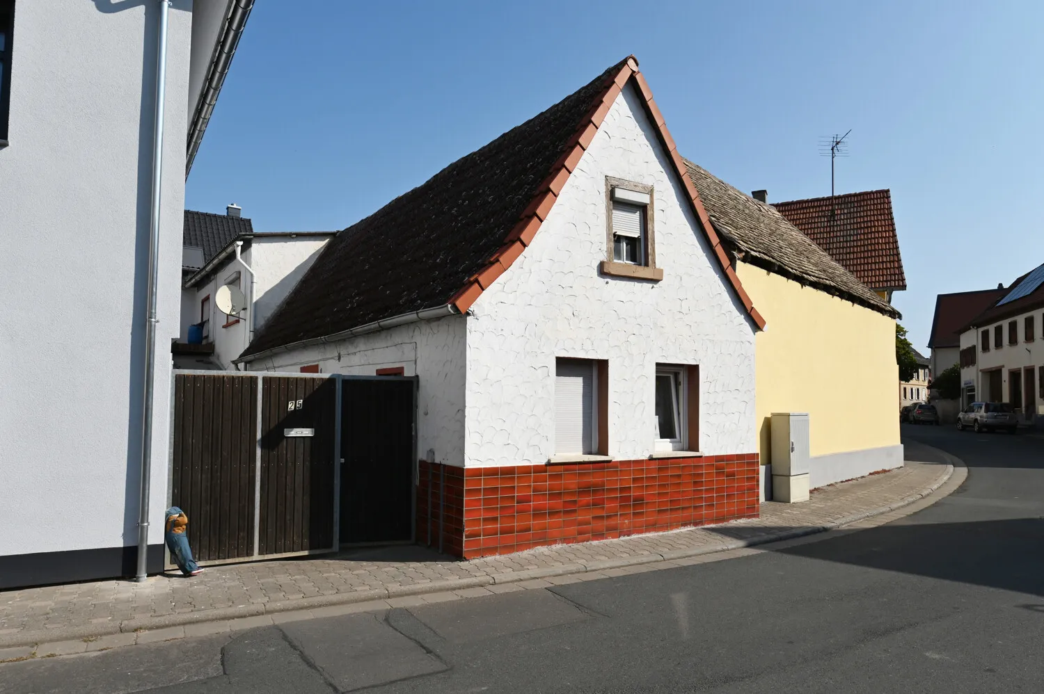 Idéalement situé à Dolgesheim ! Parfait pour les artisans et les constructeurs...