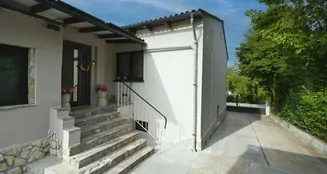 von_poll_real_estate_property_25154016_image_0