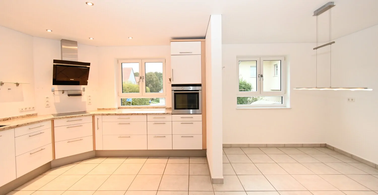 EG Küche mit Essbereich