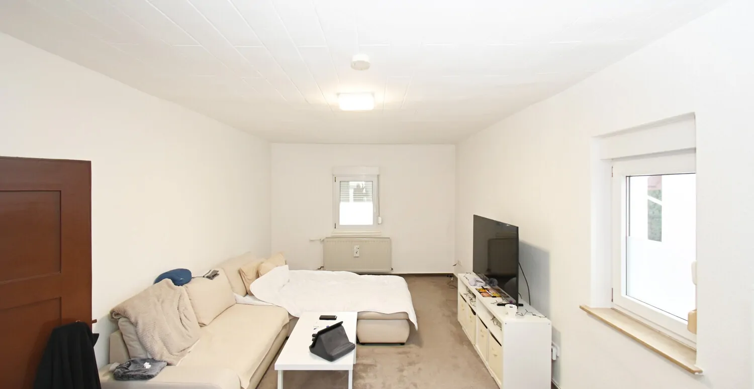 V.-Haus, OG, 1. Zimmer