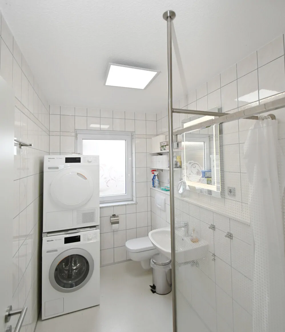 H.-Haus, EG ETW, Duschbad