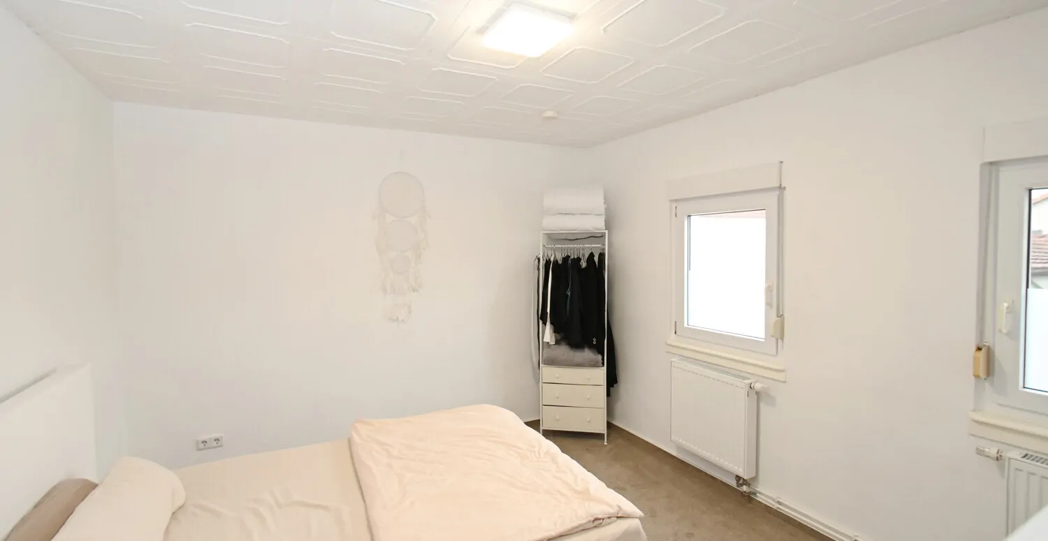 V.-Haus, OG, 2. Zimmer