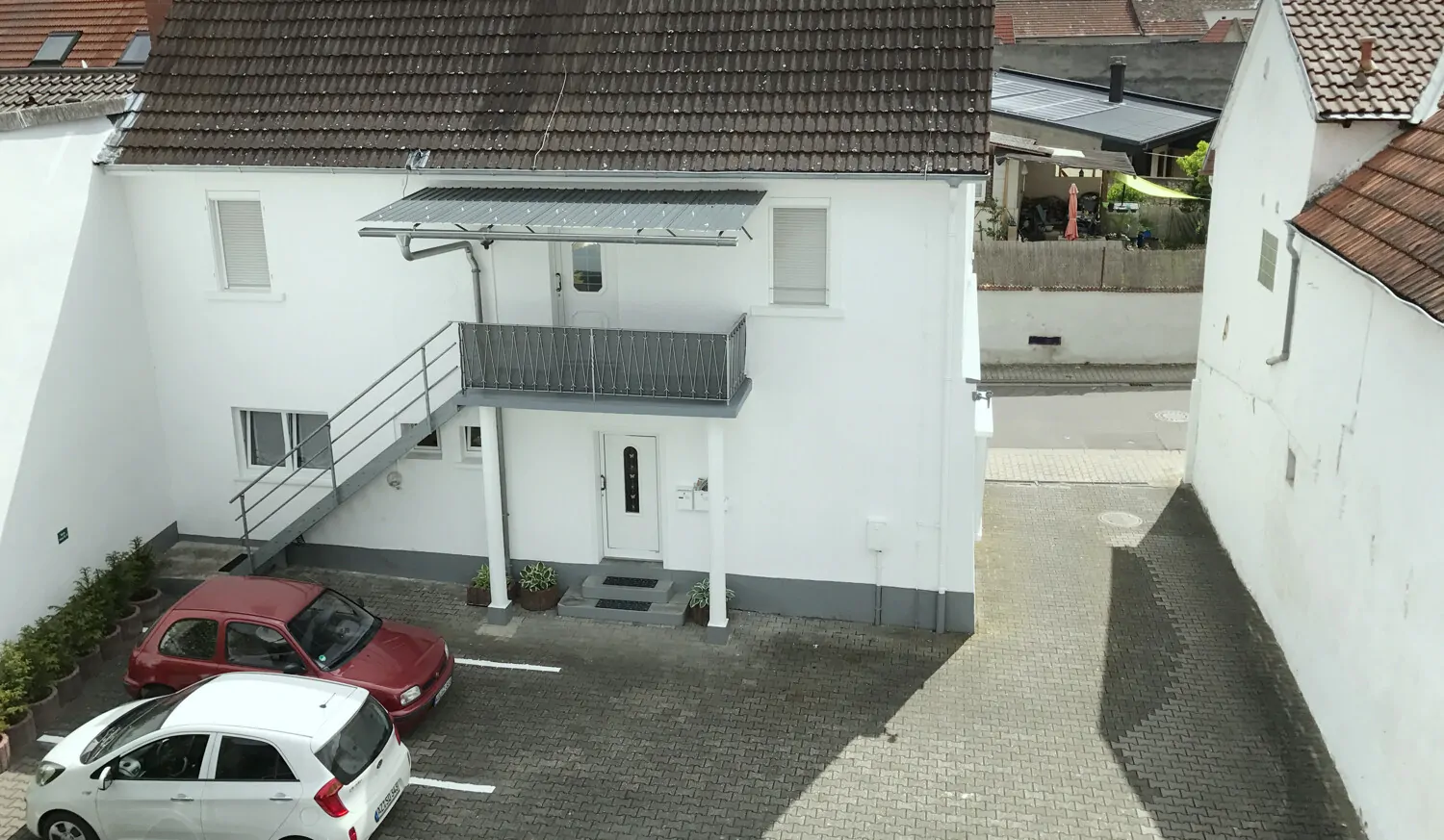 Blick auf das Vorderhaus