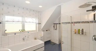 von_poll_real_estate_property_25154018_image_18