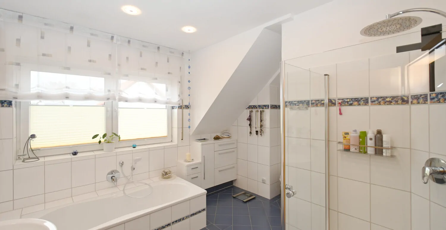 OG Tageslicht Vollbad