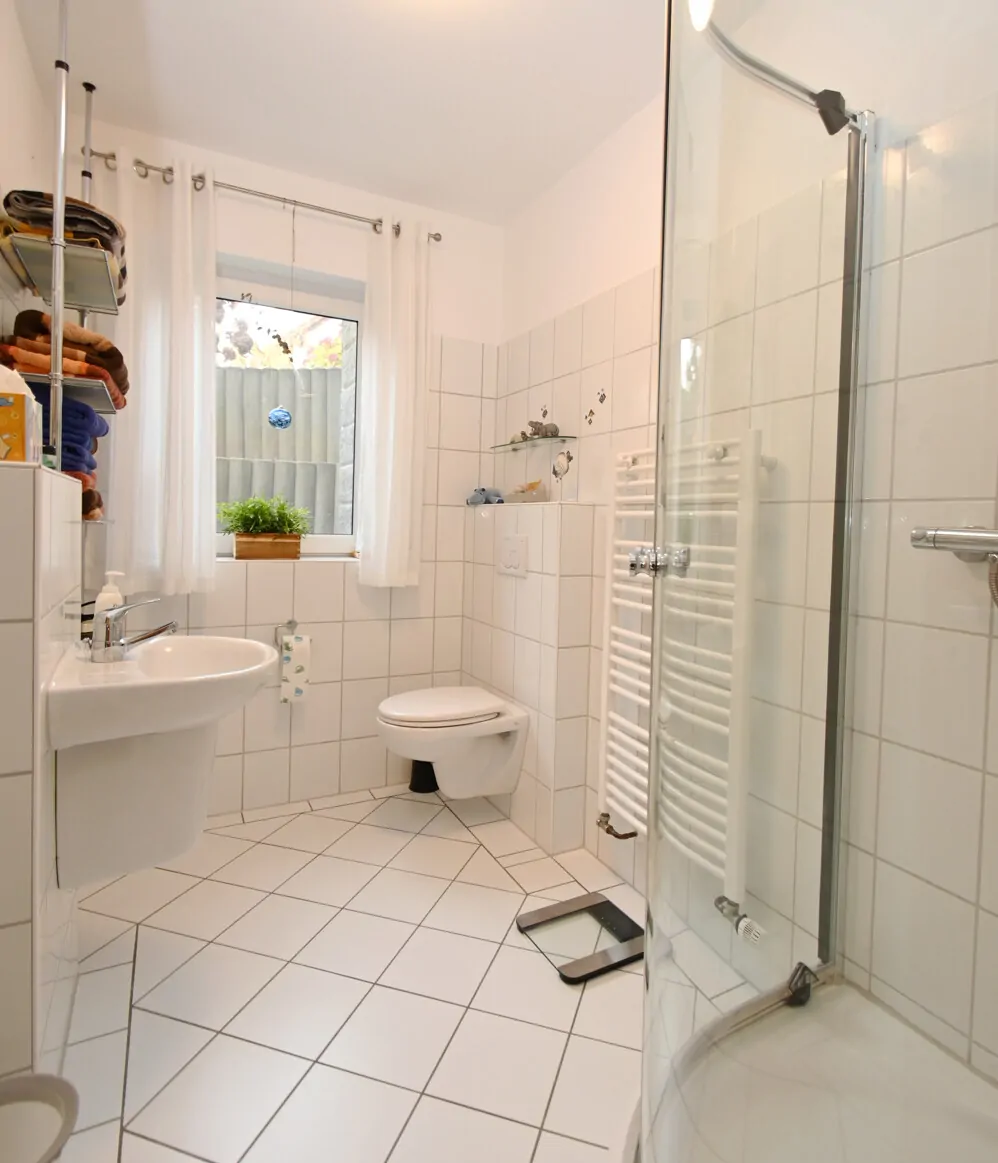 UG Tageslicht Duschbad