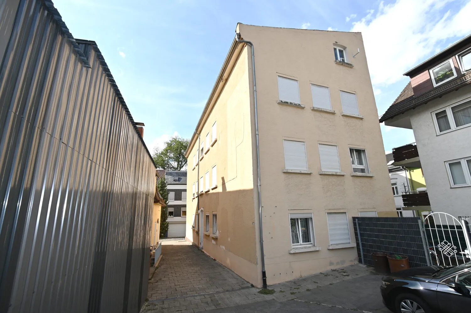MFH mit guten Mietern u. hoher Bruttorendite von ca. 7% in ruhiger, zentraler Innenstadtlage!