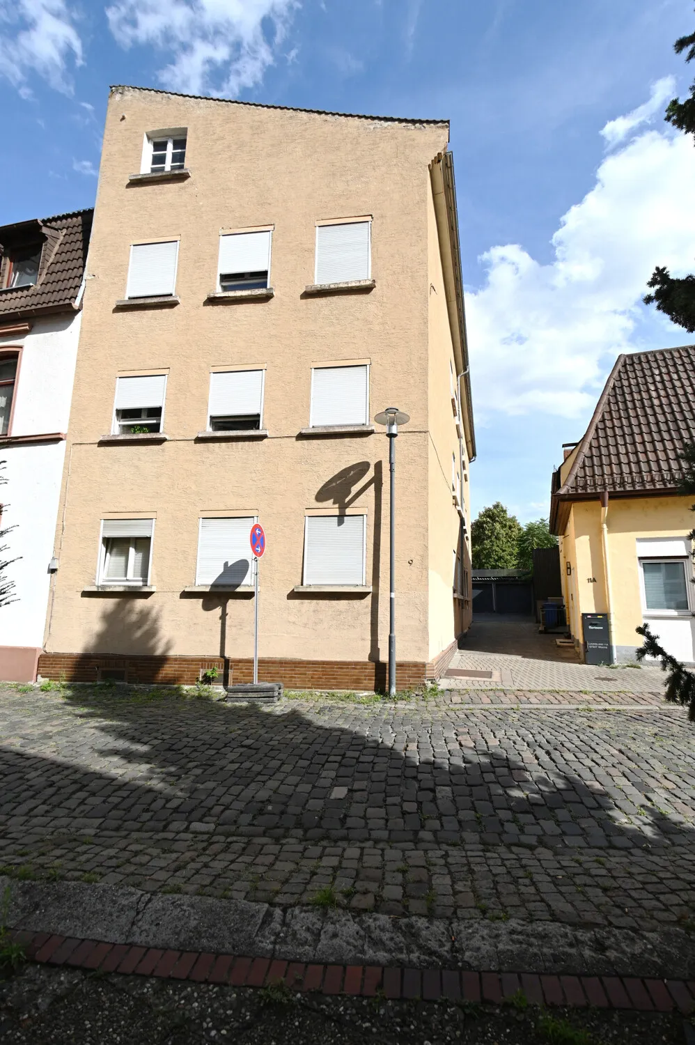 MFH mit guten Mietern u. hoher Bruttorendite von ca. 7% in ruhiger, zentraler Innenstadtlage!