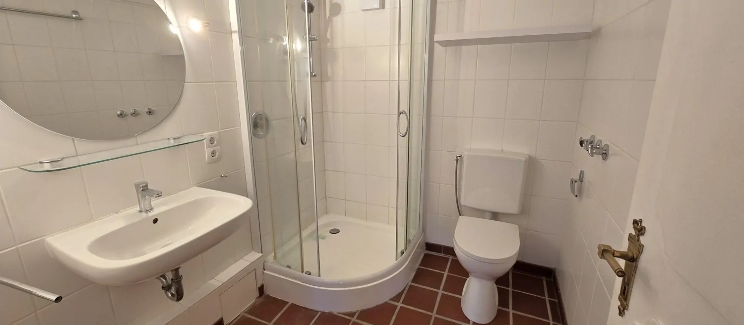 Badezimmer - kleine Einheit