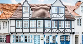 von_poll_real_estate_property_24091016_1_image_0