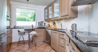 von_poll_real_estate_property_251690231_image_2