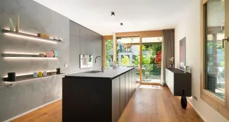 von_poll_real_estate_property_25251028_image_0