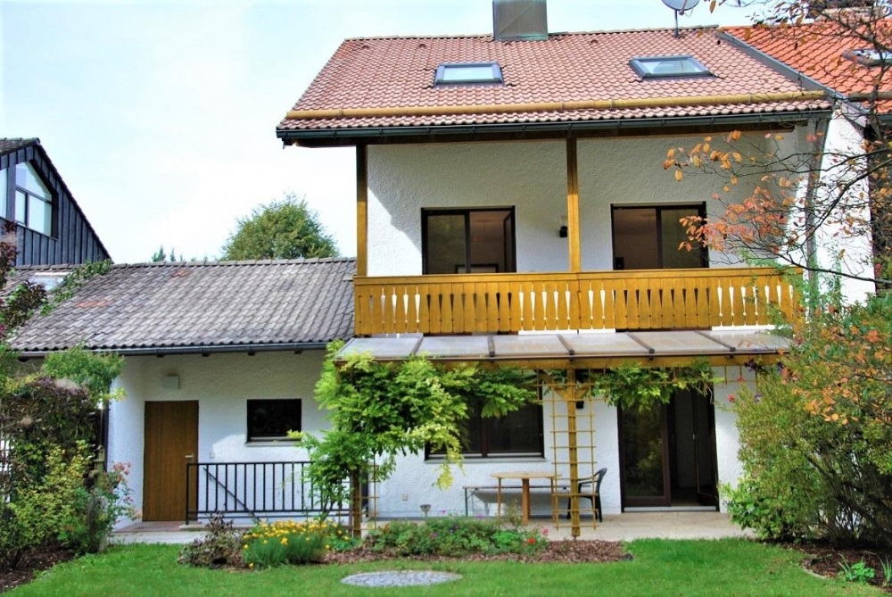 Hausansicht Garten