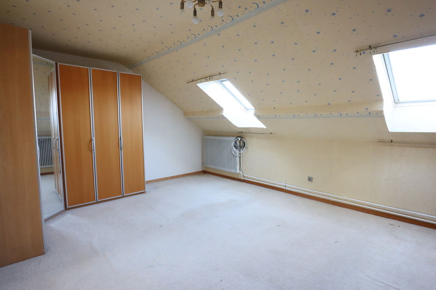 Schlafzimmer DG