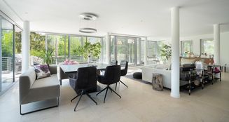 von_poll_real_estate_property_25251016_image_1