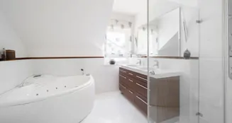 von_poll_real_estate_property_25251026_image_20