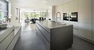 von_poll_real_estate_property_25251030_image_3