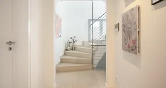 von_poll_real_estate_property_25251030_image_12