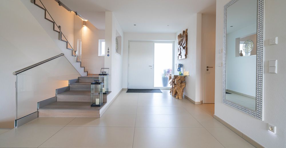 Moderne Treppe ins OG