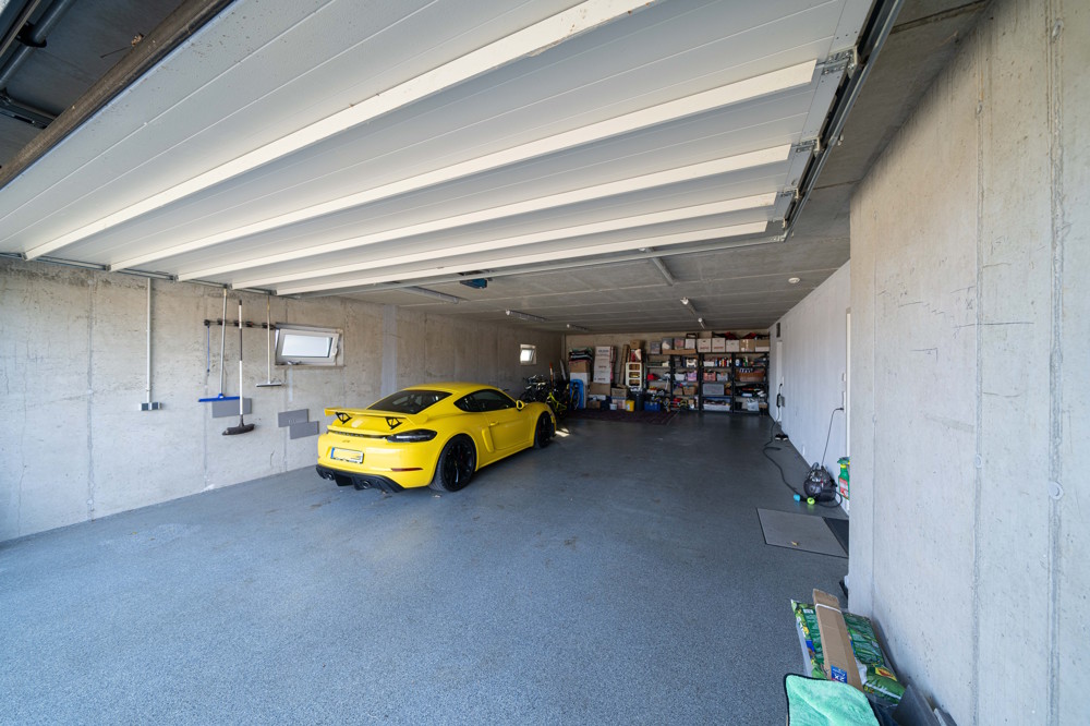 Die Garage bietet nicht nur Platz für 4 PkW
