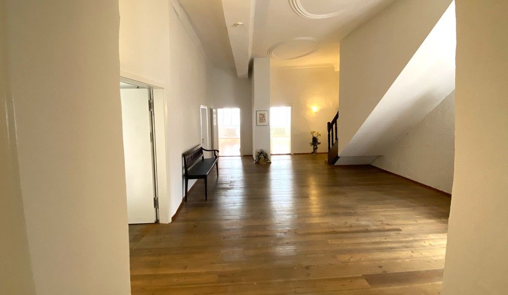 Empfang / Wartebereich Vordergebäude
