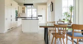 von_poll_real_estate_property_25248041_image_0