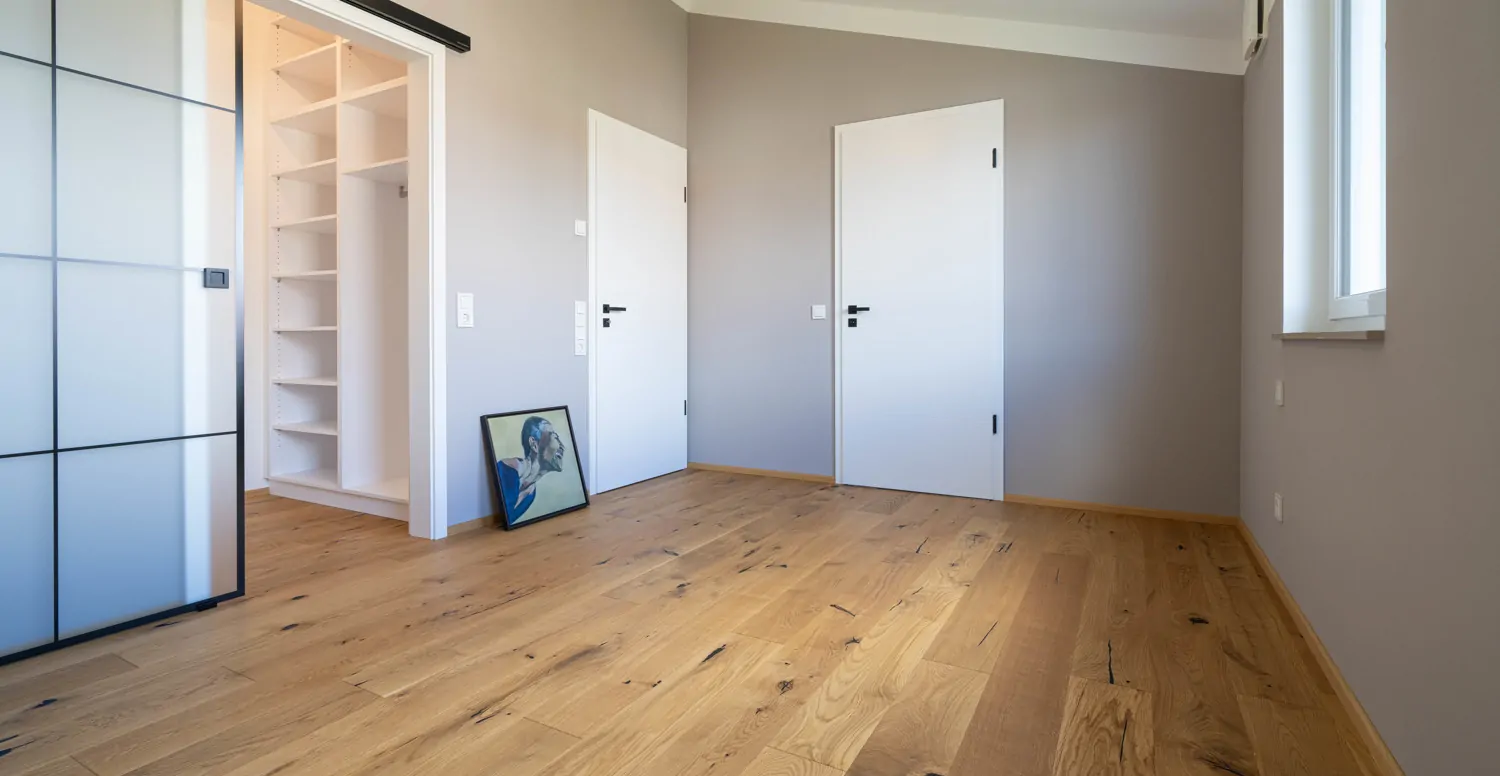 Kinderzimmer 2 mit Ankleidebereich