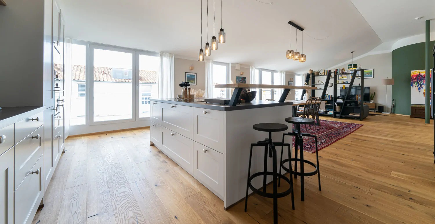 offene Küche mit Theke