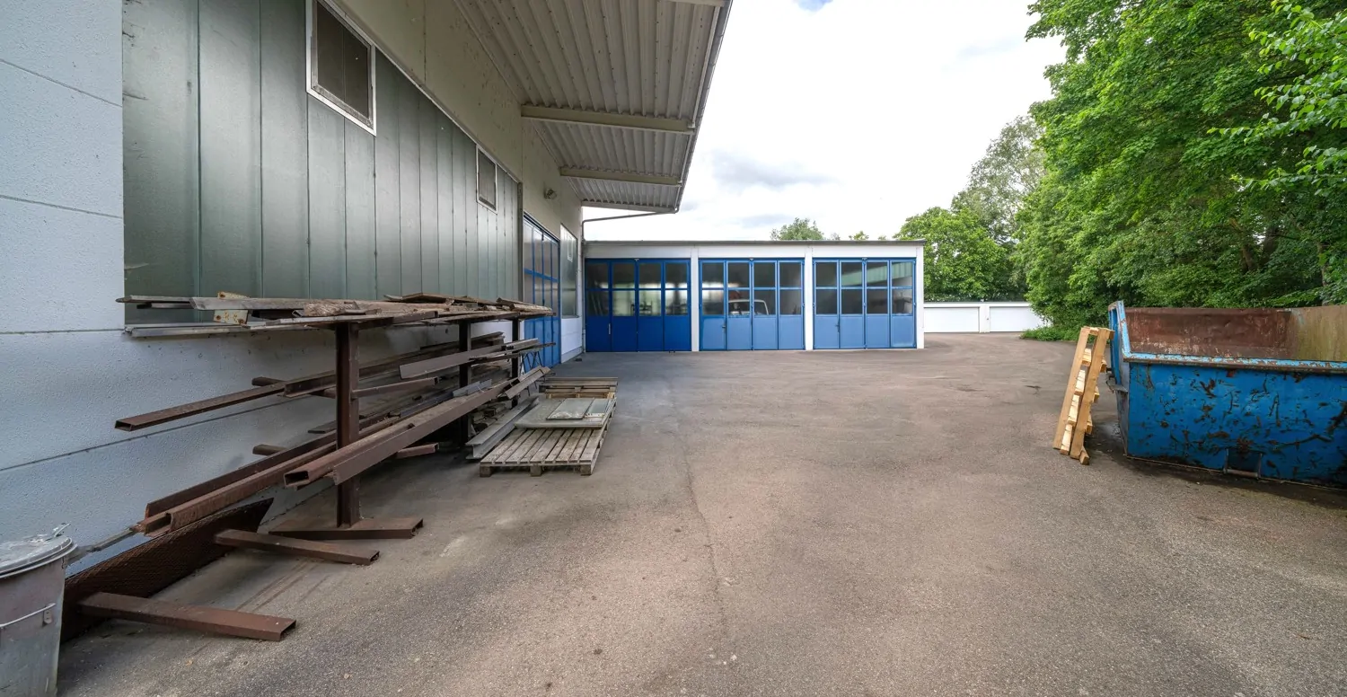 Werkstatt, Halle und Bürogebäude mit vielen Nutzungsmöglichkeiten und Baureserve bei Nördlingen